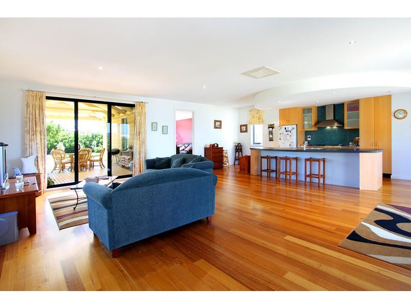 18 Morning Mist Court, Mornington VIC 3931