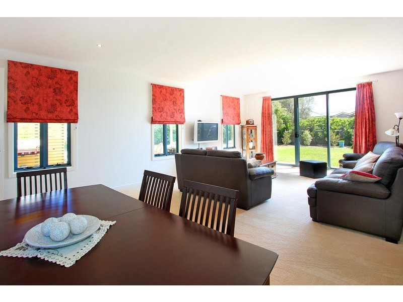 18 Morning Mist Court, Mornington VIC 3931