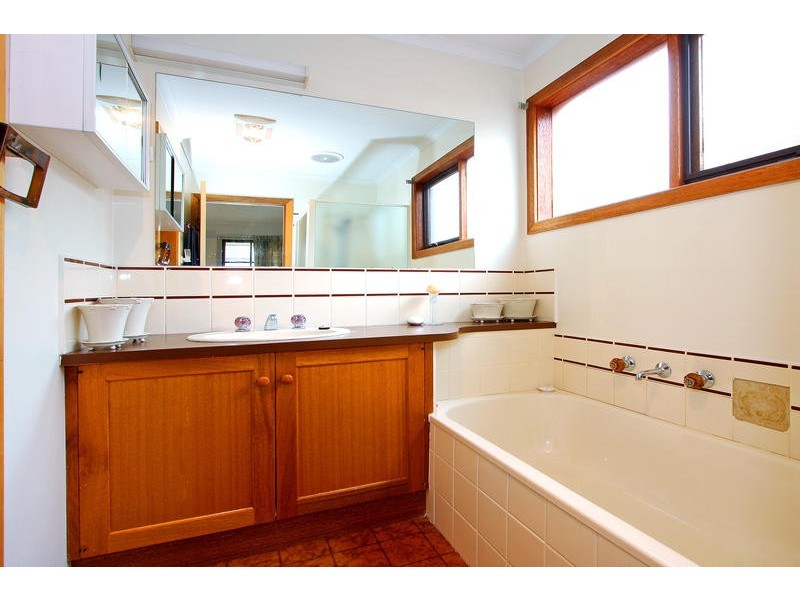 1/2B Marine Avenue, Mornington VIC 3931