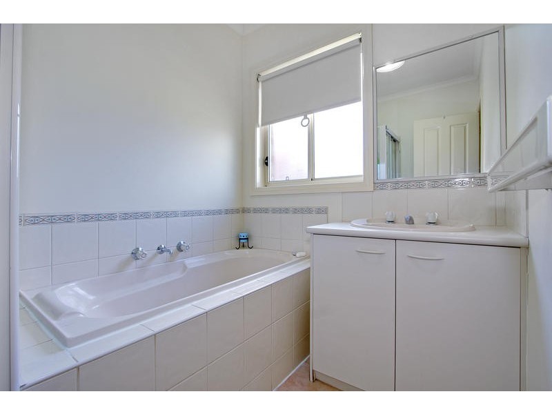 4 Piping Lane, Mount Martha VIC 3934