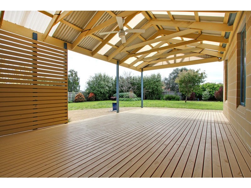 18 Morning Mist, Mornington VIC 3931