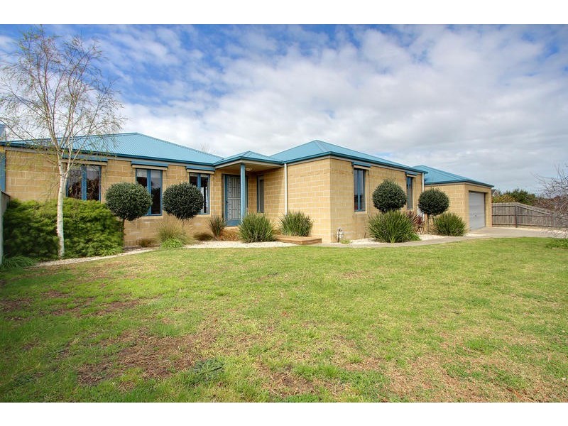 18 Morning Mist, Mornington VIC 3931