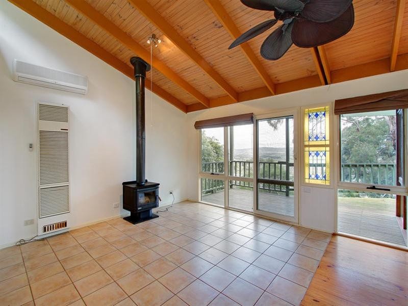 90 Ellerina Road, Mount Martha VIC 3934