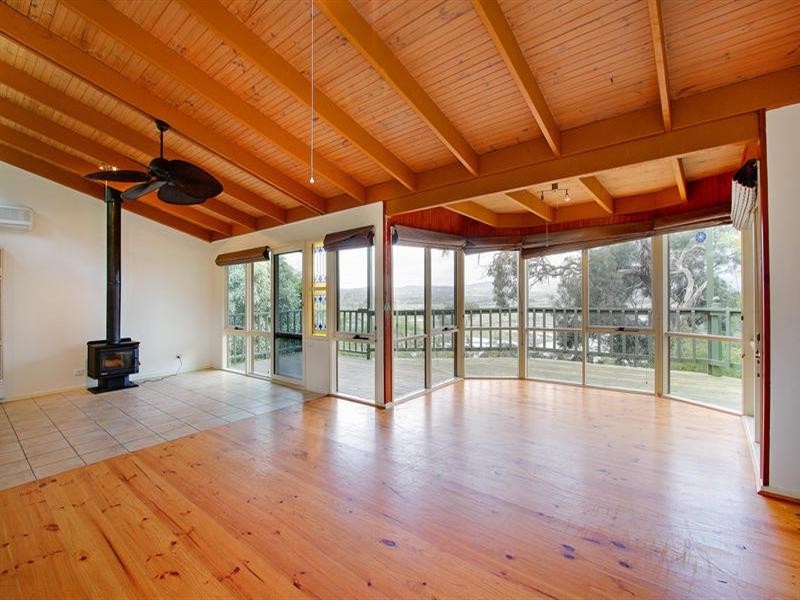 90 Ellerina Road, Mount Martha VIC 3934