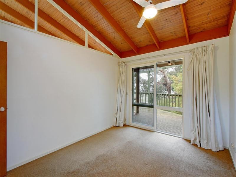 90 Ellerina Road, Mount Martha VIC 3934