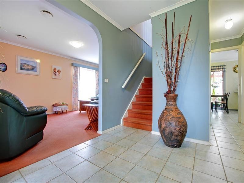 23 Ellinbank Crescent, Mornington VIC 3931