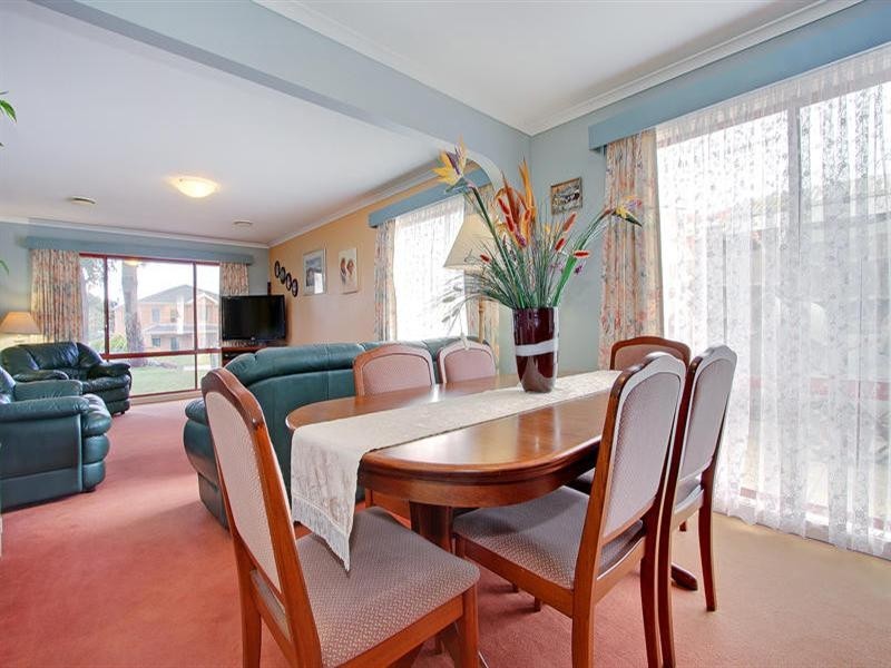 23 Ellinbank Crescent, Mornington VIC 3931