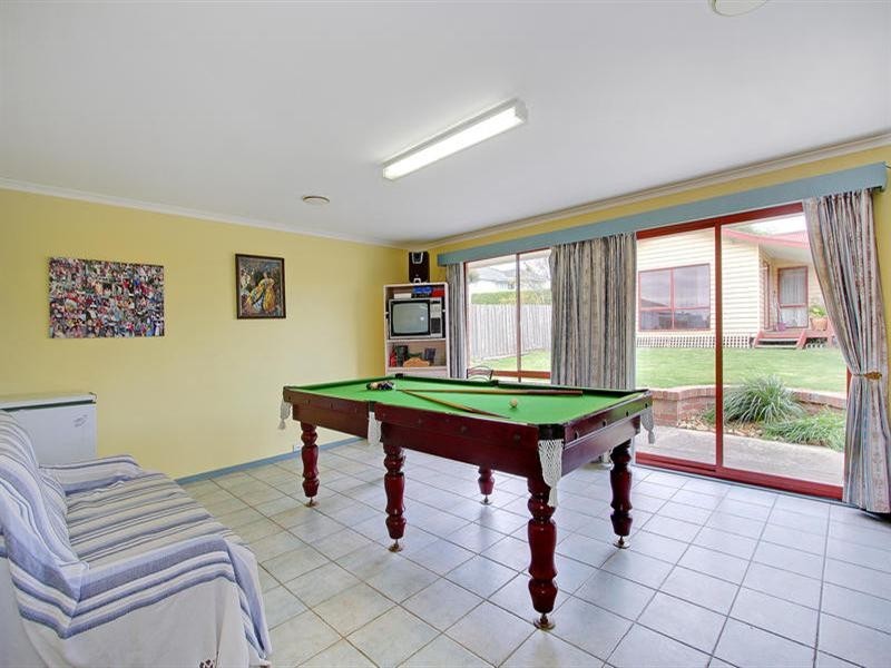 23 Ellinbank Crescent, Mornington VIC 3931