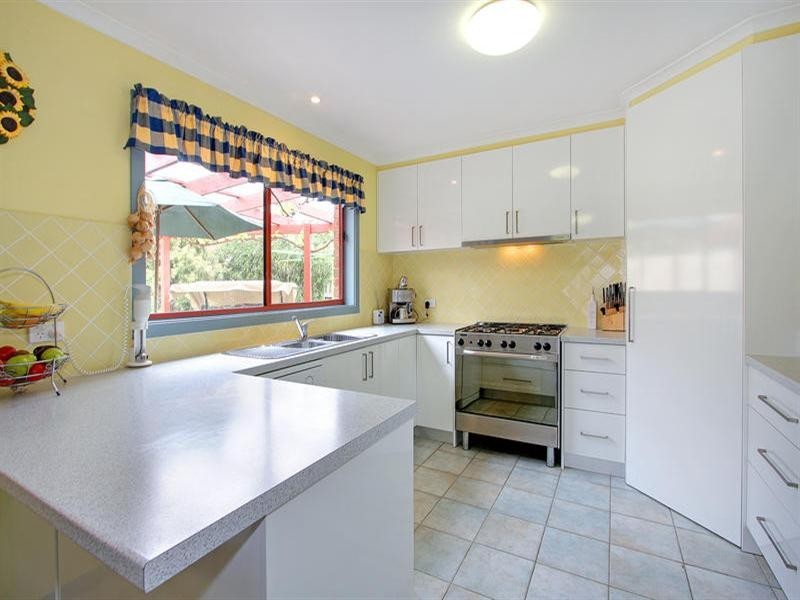 23 Ellinbank Crescent, Mornington VIC 3931