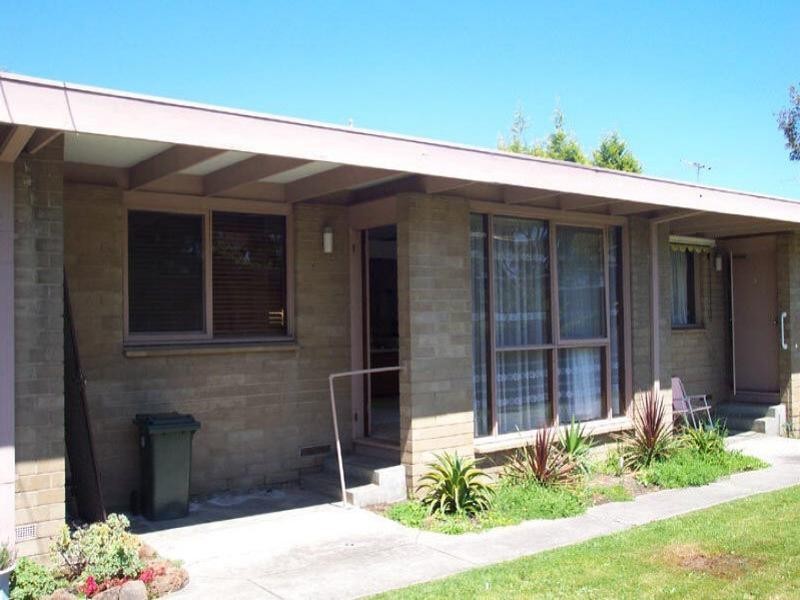 2/18 Seperation Street, Mornington VIC 3931