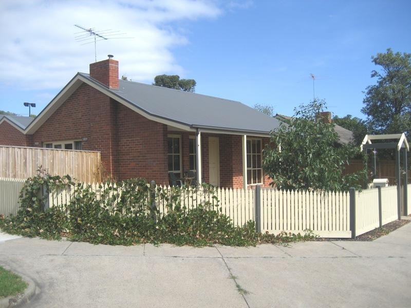 1 Karella Crescent, Mornington VIC 3931