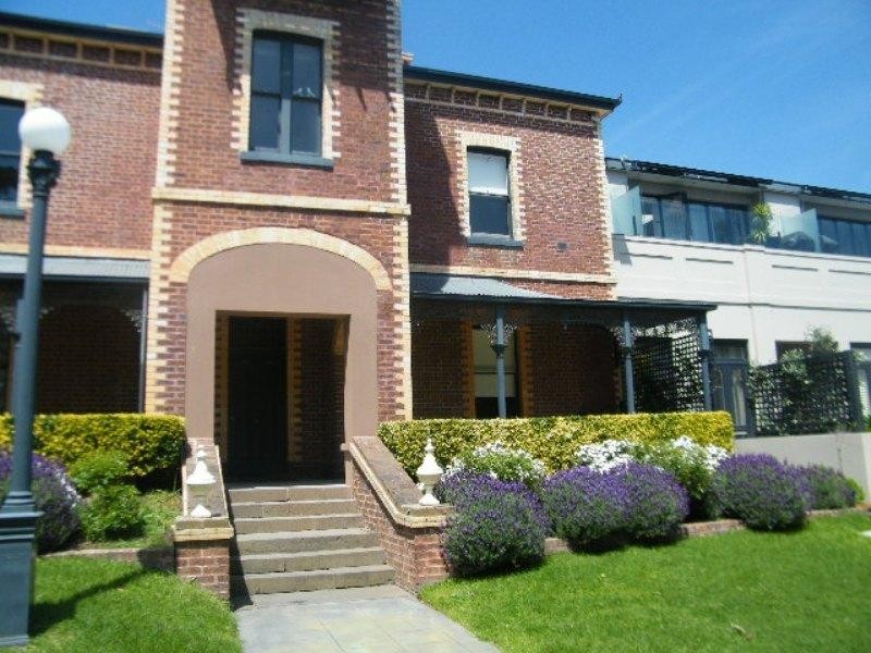 2/14 Tanti Avenue, Mornington VIC 3931