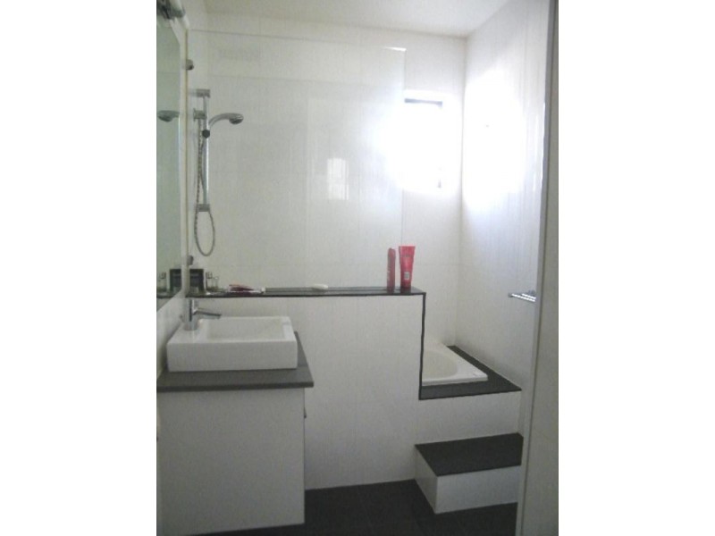 2/14 Tanti Avenue, Mornington VIC 3931