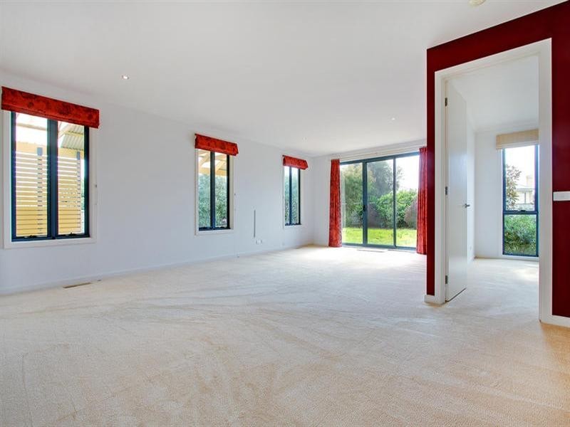 18 Morning Mist Court, Mornington VIC 3931