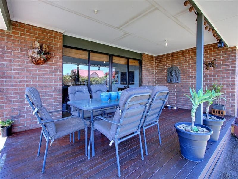 6 Mulberry Drive, Mount Martha VIC 3934