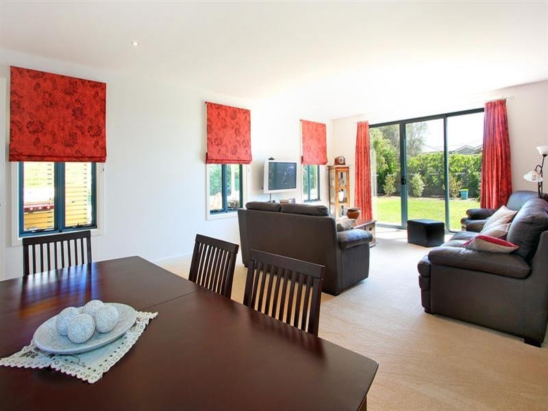 18 Morning Mist Court, Mornington VIC 3931