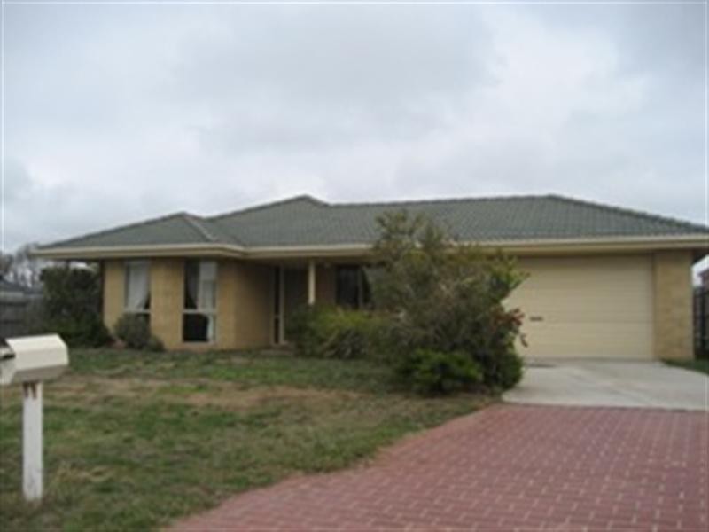 1 Raysun Court, Mornington VIC 3931