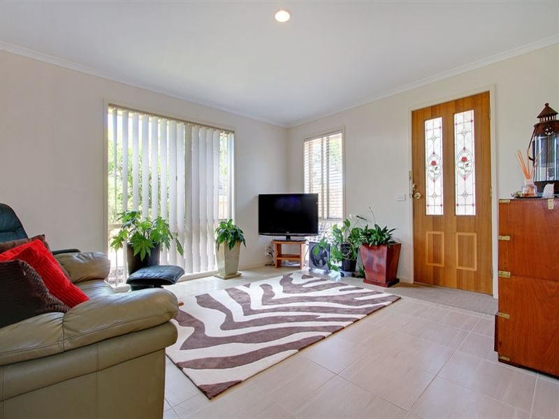 2/17 Naples Street, Mornington VIC 3931