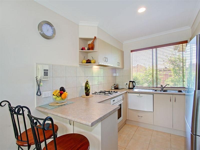 2/17 Naples Street, Mornington VIC 3931