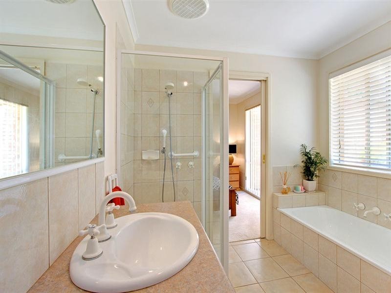 2/17 Naples Street, Mornington VIC 3931