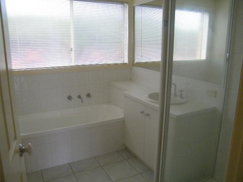 24 Bowman Drive, Mornington VIC 3931