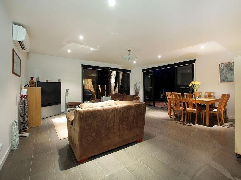 20 Surrey Street, Mornington VIC 3931