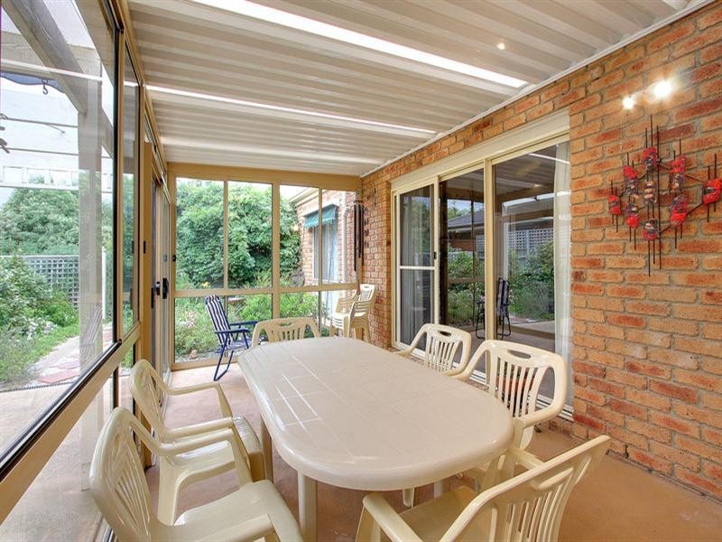 12 Waltham Drive, Mornington VIC 3931