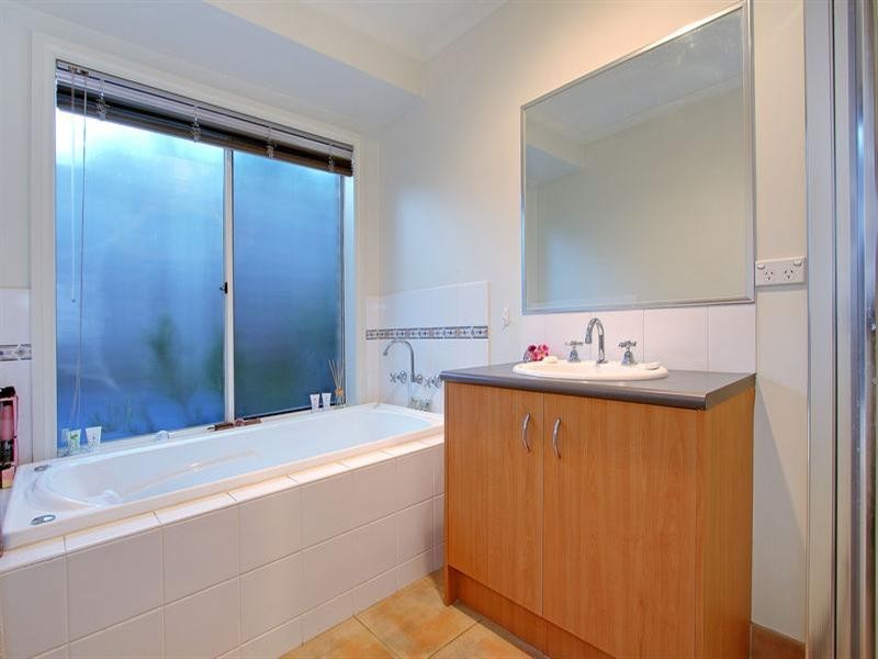 7 Jenner Close, Mornington VIC 3931