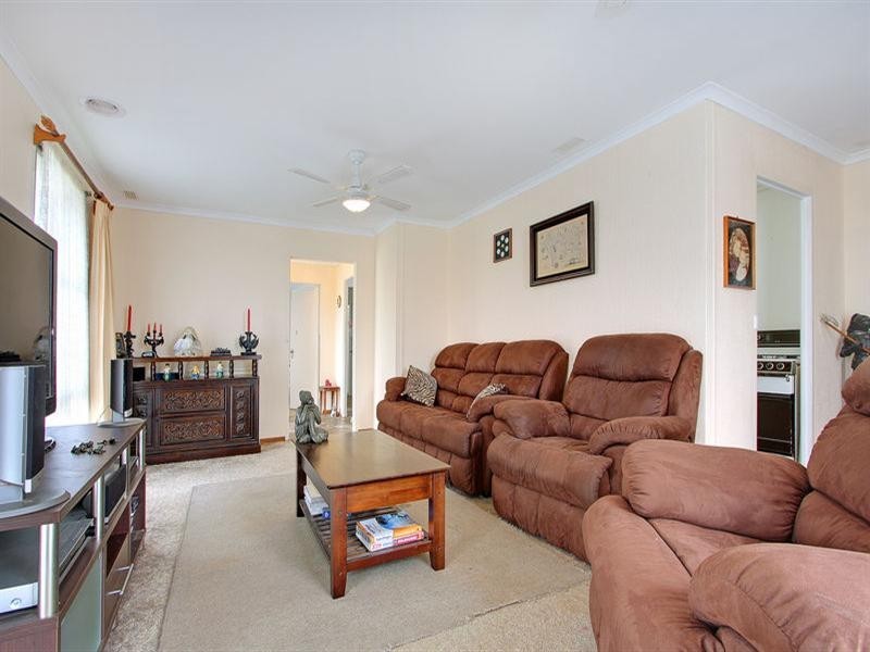 73 Robertson Drive, Mornington VIC 3931