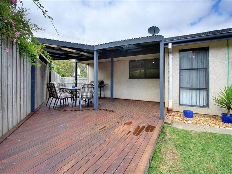 73 Robertson Drive, Mornington VIC 3931