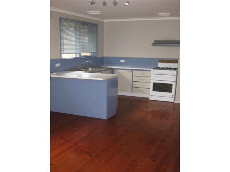 8 Ikara Street, Mornington VIC 3931