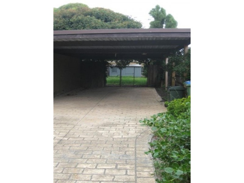 8 Ikara Street, Mornington VIC 3931