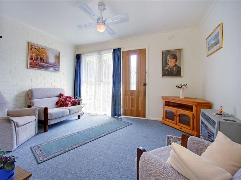 3/4 Campbell Grove, Mornington VIC 3931