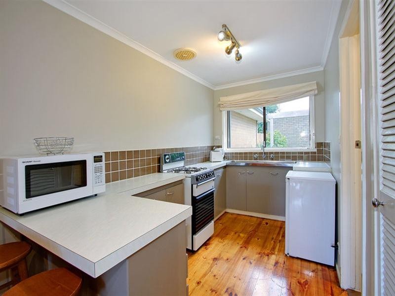 3/4 Carnoustie Grove, Mornington VIC 3931