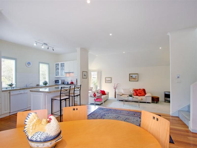 26 Glamorgan Crescent, Mount Martha VIC 3934