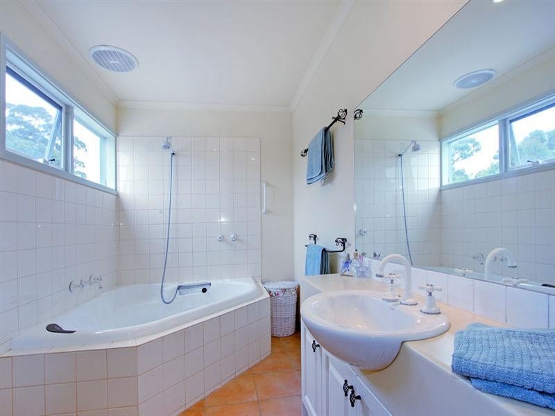 26 Glamorgan Crescent, Mount Martha VIC 3934