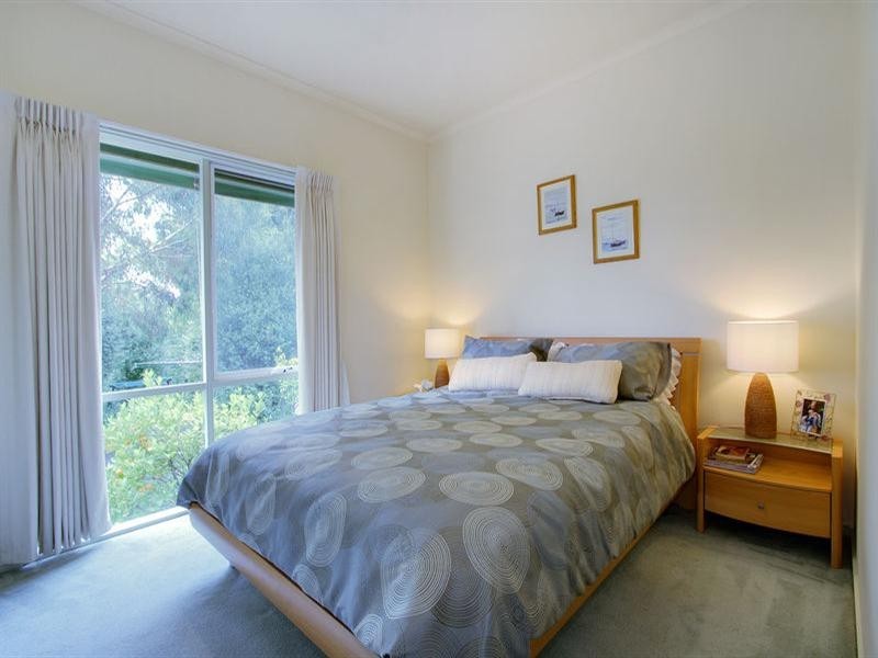 26 Glamorgan Crescent, Mount Martha VIC 3934