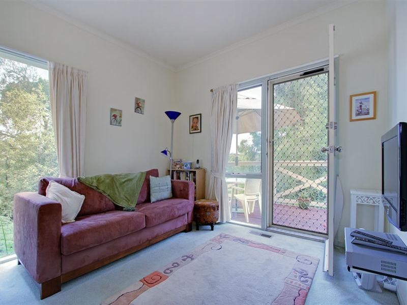 26 Glamorgan Crescent, Mount Martha VIC 3934