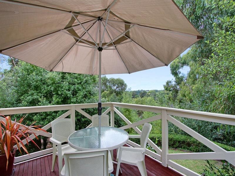 26 Glamorgan Crescent, Mount Martha VIC 3934