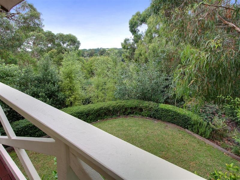 26 Glamorgan Crescent, Mount Martha VIC 3934