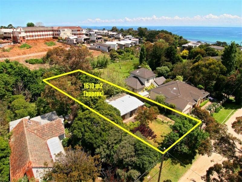 3 Marchington Avenue, Mornington VIC 3931