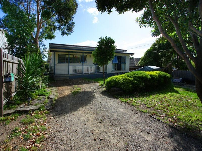 13 Sherwood Crescent, Mount Martha VIC 3934