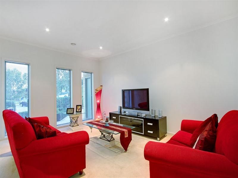 8 Sweetlands Court, Mount Martha VIC 3934