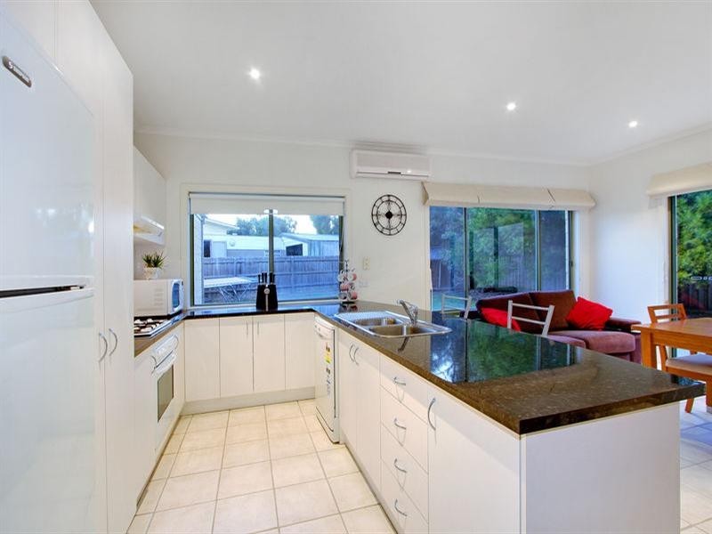 8 Sweetlands Court, Mount Martha VIC 3934