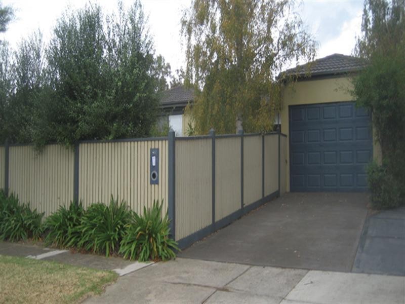 1/50 Alameda Avenue, Mornington VIC 3931