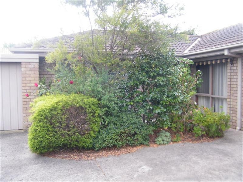 2/5 Carnoustie Grove, Mornington VIC 3931