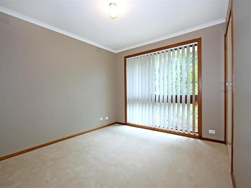 4/8 Van Ness Avenue, Mornington VIC 3931