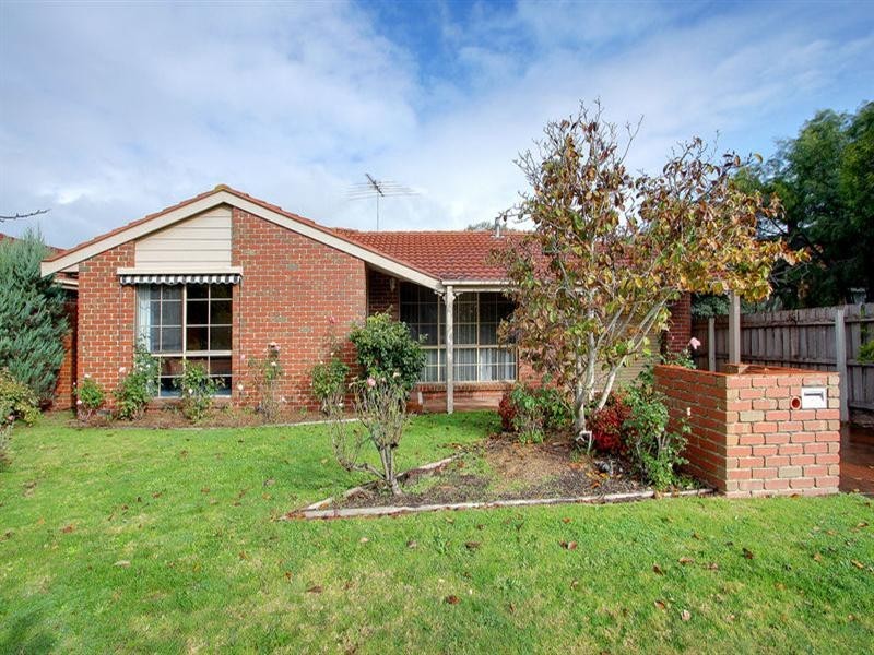 2/33 Hakea Drive, Mount Martha VIC 3934