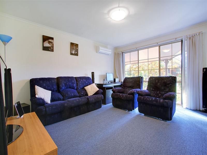 2/33 Hakea Drive, Mount Martha VIC 3934