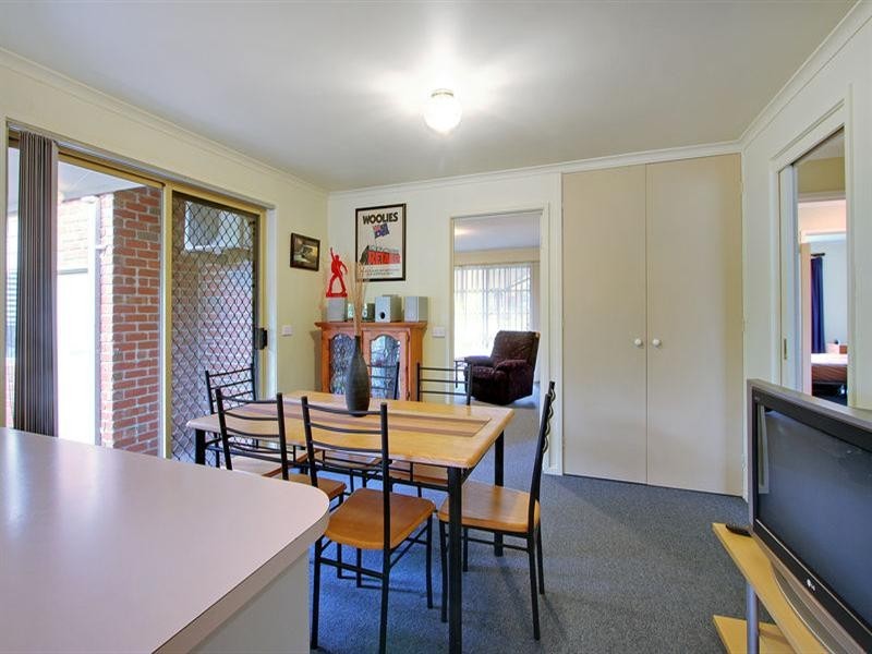 2/33 Hakea Drive, Mount Martha VIC 3934